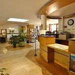 Western Le Pont D'or فندق 3*