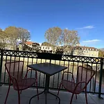 Western Le Pont D'or فيجيا