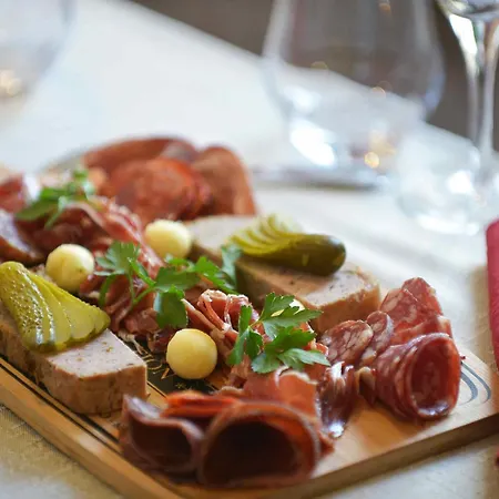 Western Le Pont D'or 3* Figeac