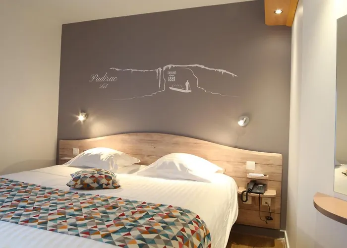 Western Le Pont D'or Отель 3*