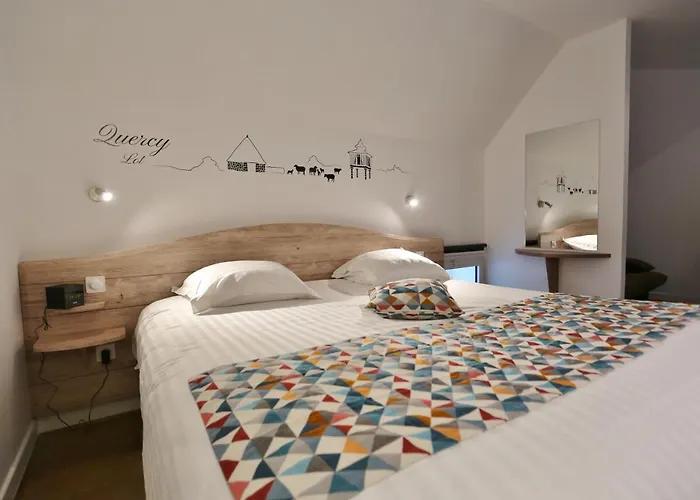 ホテル ベスト ウェスタン ル ポン ドール フィジャック